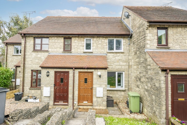 Nostle Road, Northleach, GL54